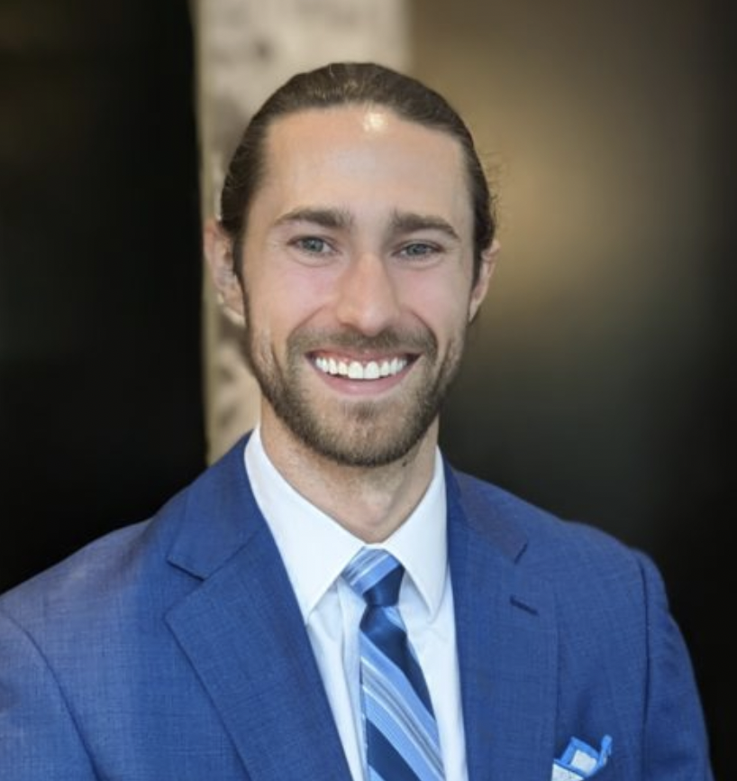 Tom Krummins headshot